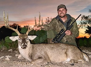 Free range exotics game hunts in Texas Hill Country